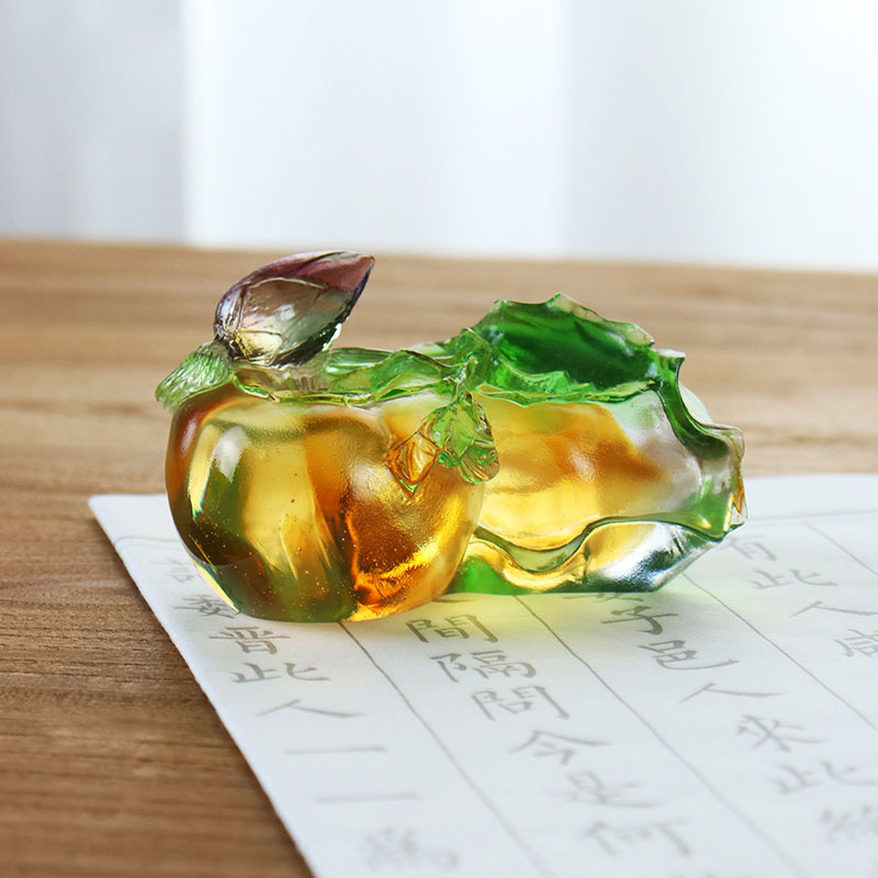 Persimmon-muotoiset värilliset kristallilasiveistoskoristeet