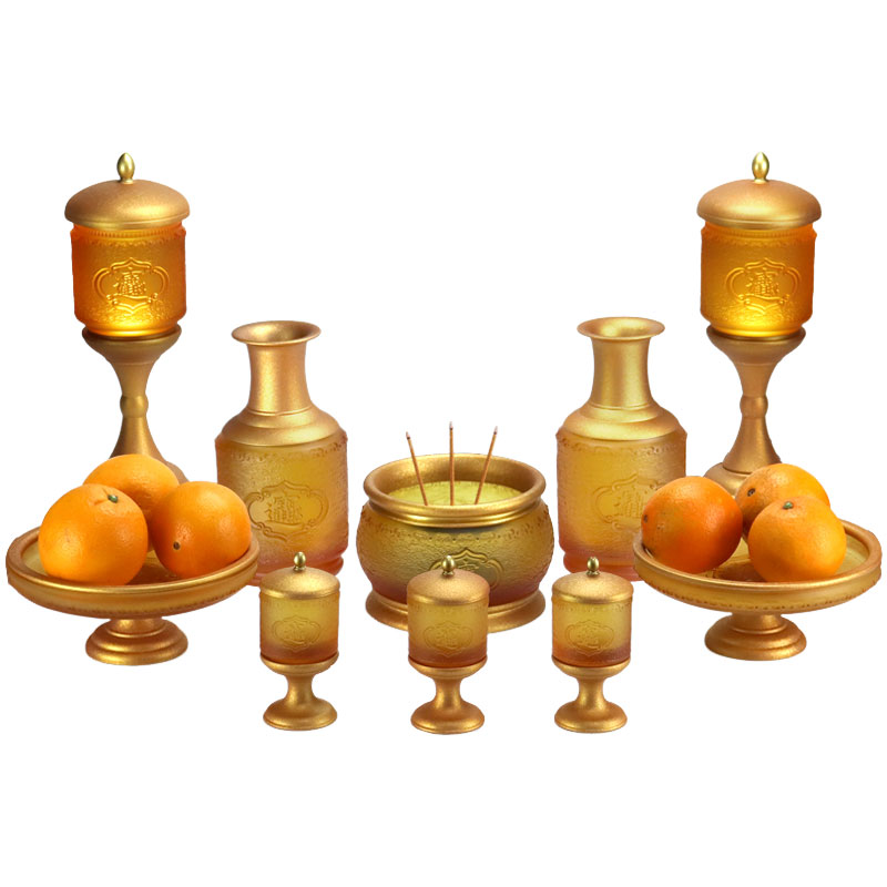 Lasiuhreja buddhalaiselle temppelille vaurauden ja aarteen tuomiseksi