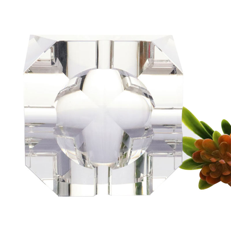 Yksinkertainen geometrinen muotoilu läpinäkyvä lasi kristalli tuhkakuppi