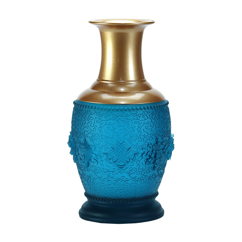 Kuninkaallinen Sininen Kahdeksan suotuisaa symbolia buddhalaisen alttarin kristallilasia