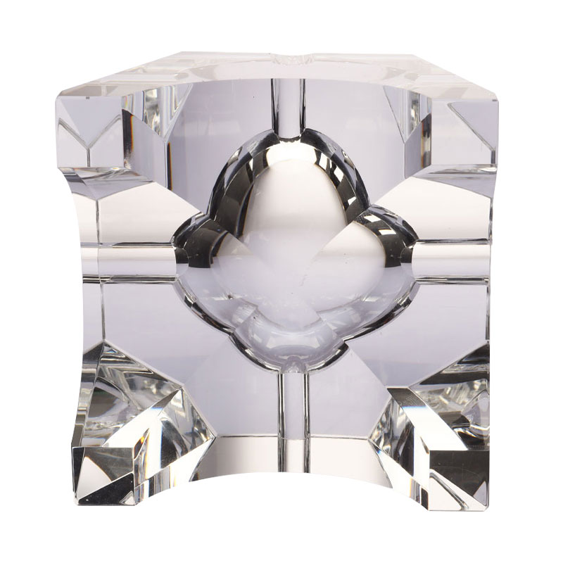 Yksinkertainen geometrinen muotoilu läpinäkyvä lasi kristalli tuhkakuppi