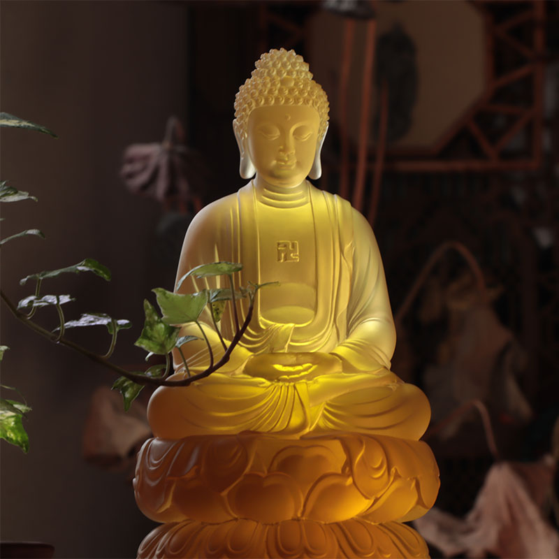 Amitābha Buddha -kristallipatsaat