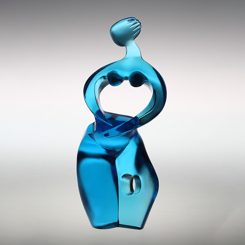 Puhdassinisiä Artemis-taidehahmoja